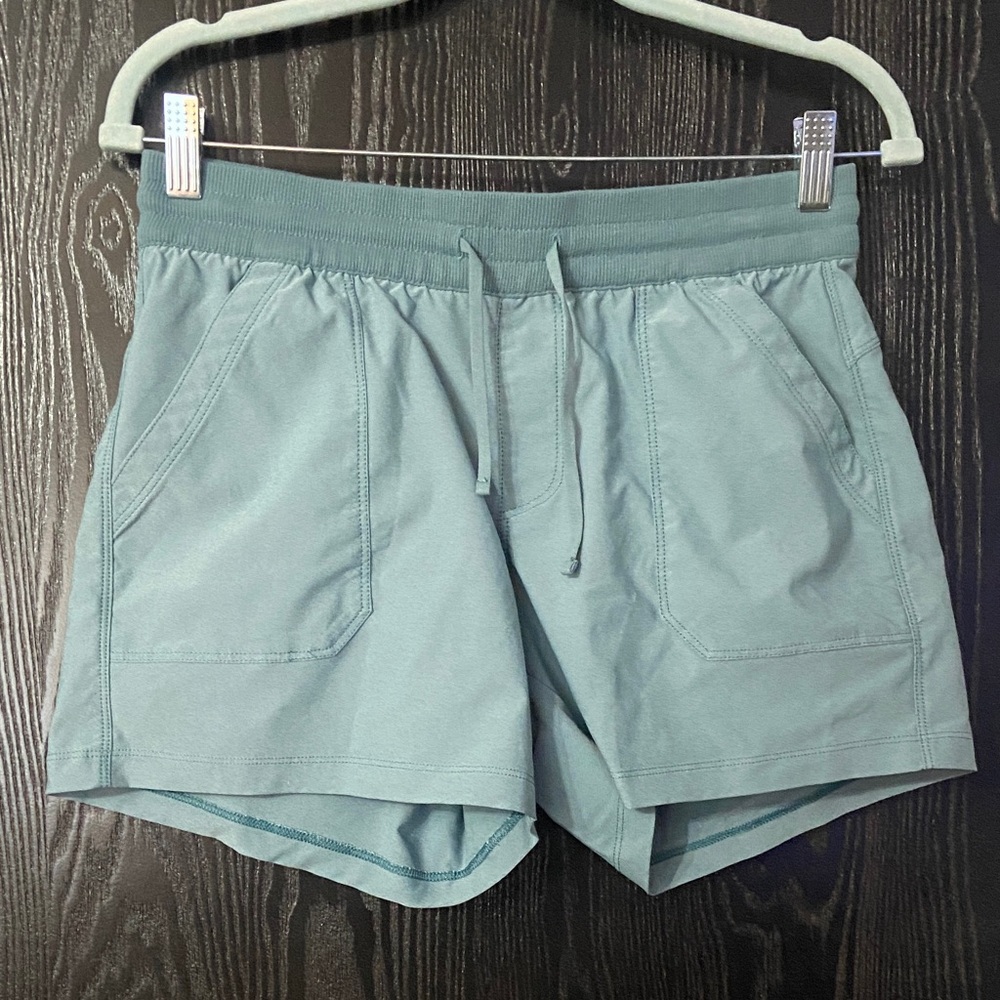Kuhl Women's Teal Trekr 4 Inch Pull On Shorts Elastic Waist Size Small